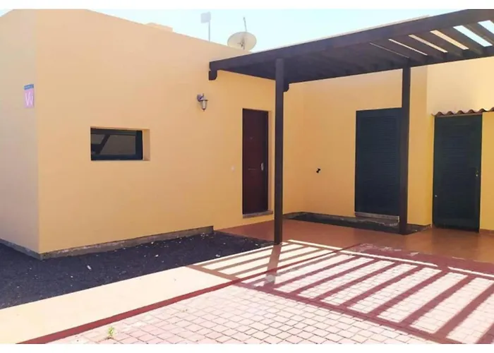 Anahi Homes Corralejo- Bicacarera 9 別荘
